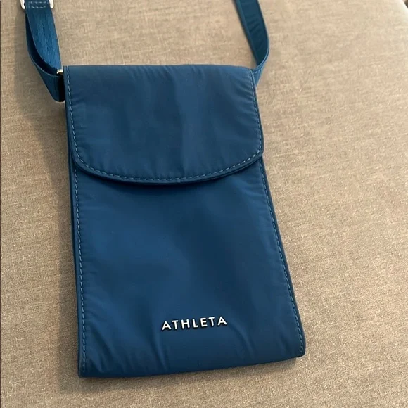 Athleta Nylon Crossbody phone Bag - Picture 2 of 13